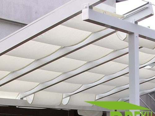Terrassendach Beschattung weiß